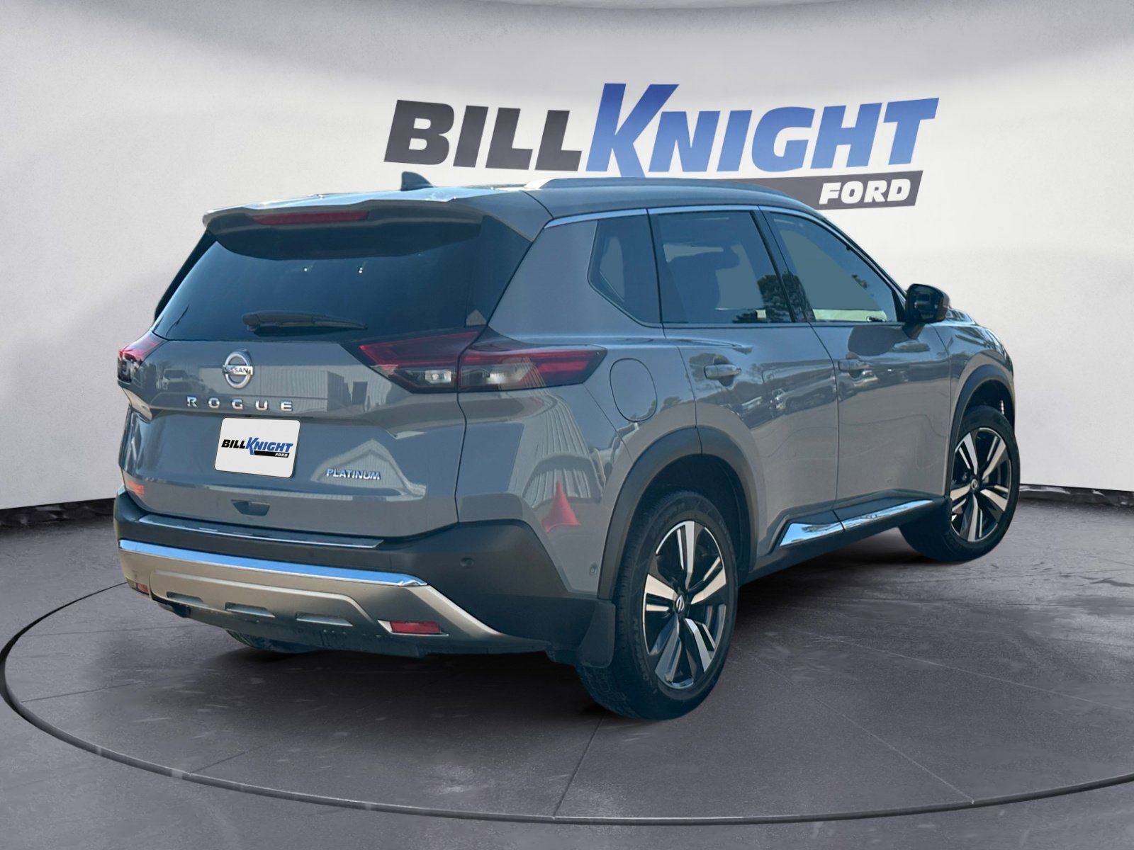 Used 2021 Nissan Rogue Platinum image 5