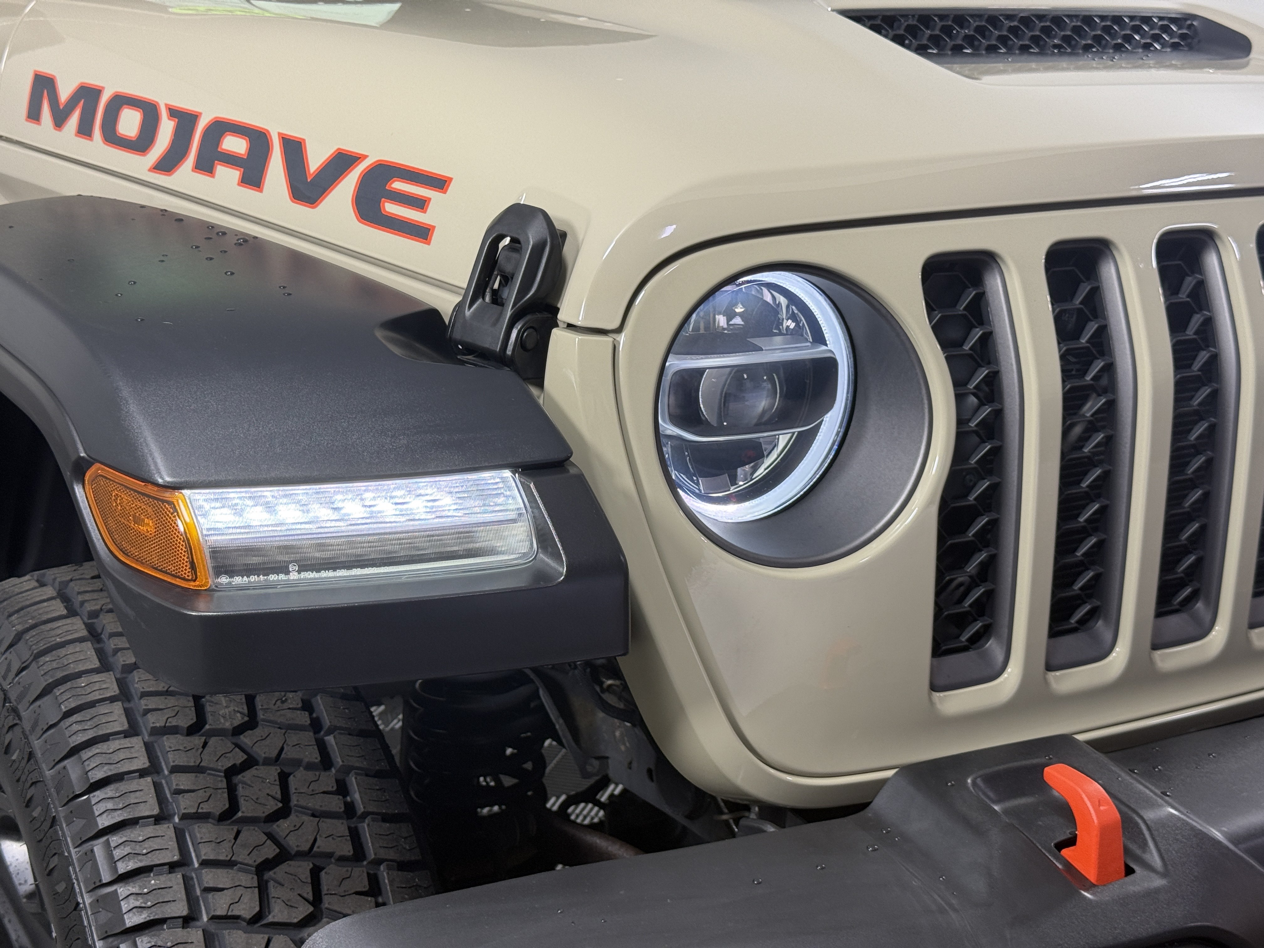 Used 2022 Jeep Gladiator Mojave w/ LED Lighting Group AWD/4WD image 7