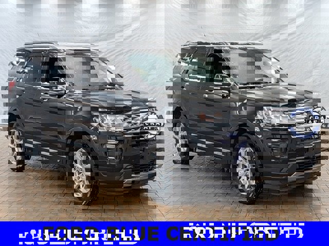 Certified 2018 Ford Explorer XLT w/ Equipment Group 202A image 7