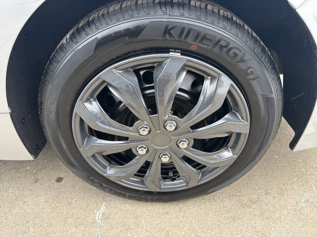 Used 2022 Toyota Corolla LE image 53