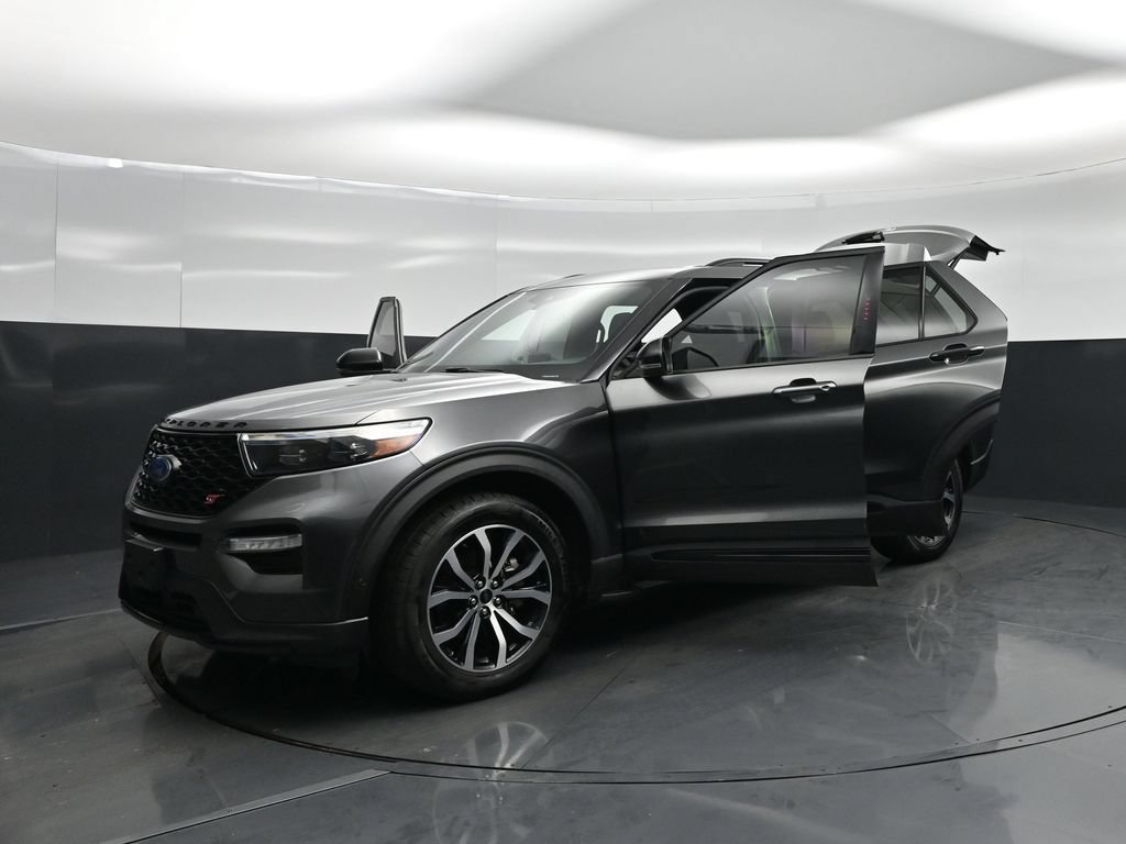 Certified 2020 Ford Explorer ST w/ Premium Technology Package AWD/4WD image 33