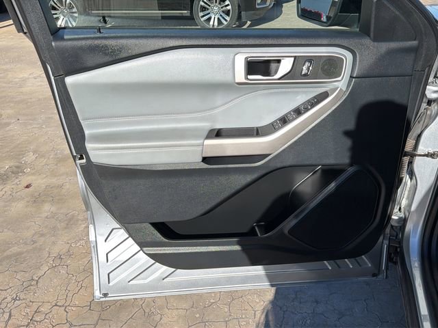 Certified 2024 Ford Explorer XLT w/ Equipment Group 202A image 18