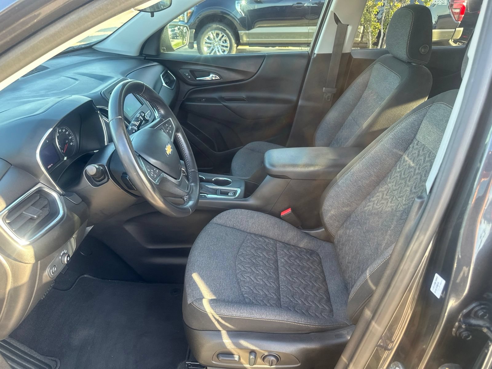 Used 2022 Chevrolet Equinox LT FWD image 14