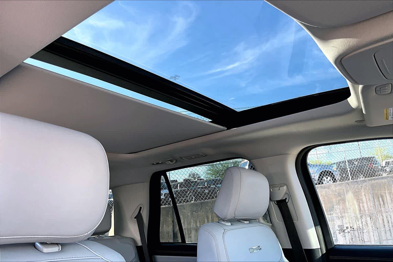 Certified 2025 Ford Expedition Platinum AWD/4WD image 13