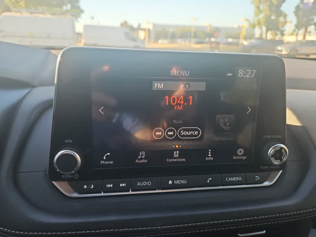 Used 2023 Nissan Rogue SV AWD/4WD image 16