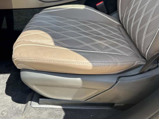 Used 2025 Mercedes-Benz Maybach GLS 600 4MATIC image 18
