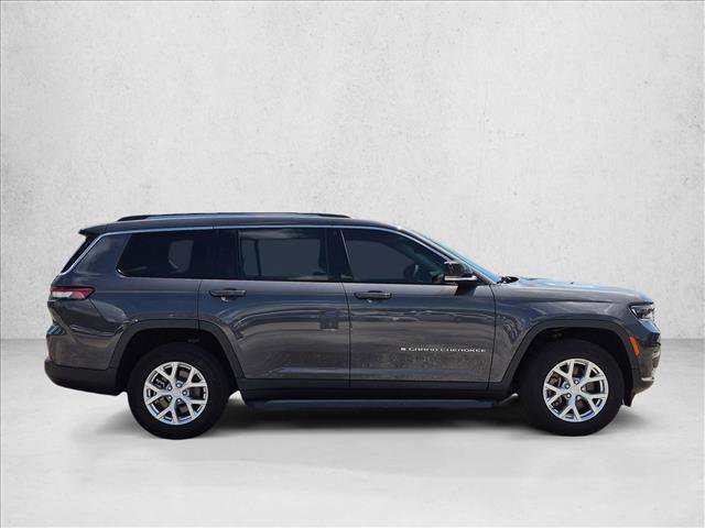Used 2023 Jeep Grand Cherokee L Limited w/ Luxury Tech Group II AWD/4WD image 4
