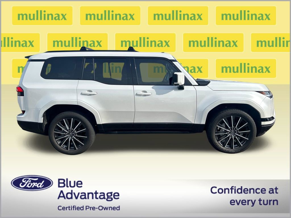 Used 2024 Lexus GX 550 w/ Cold Area Package AWD/4WD image 2
