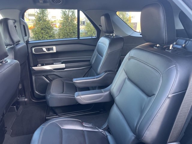Certified 2022 Ford Explorer XLT w/ Equipment Group 202A image 22