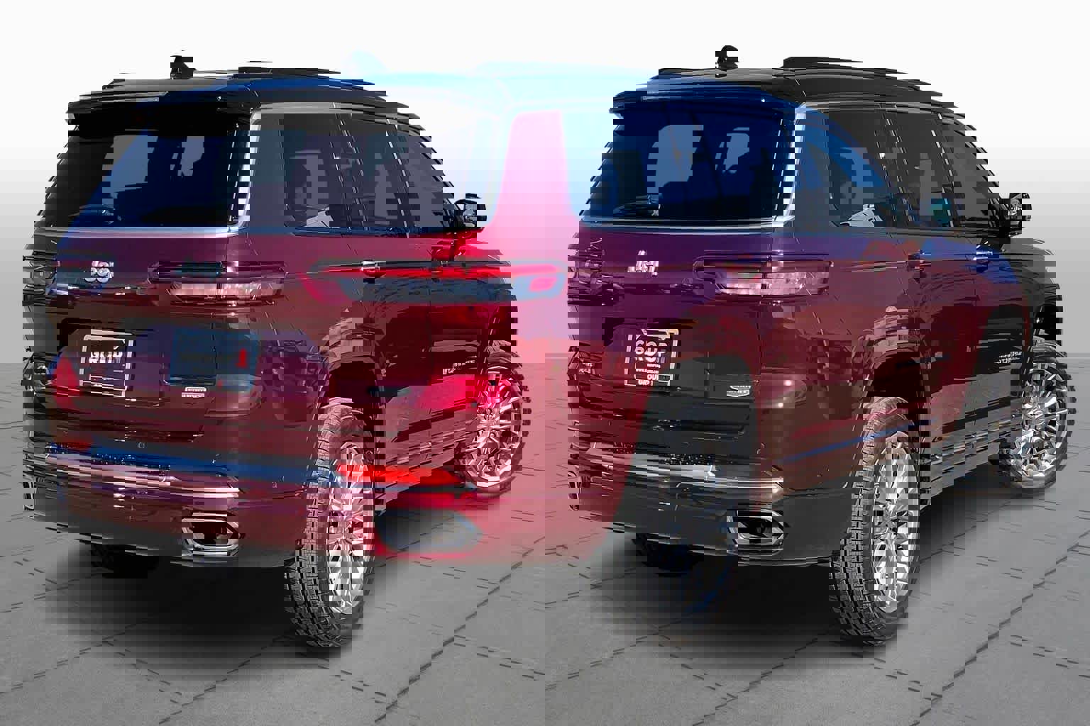 Used 2025 Jeep Grand Cherokee L Summit image 12