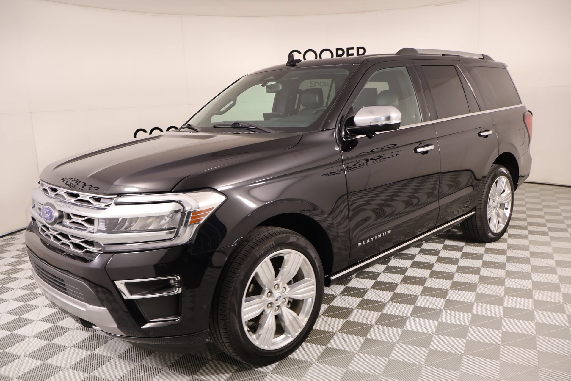 Certified 2024 Ford Expedition Platinum AWD/4WD image 10