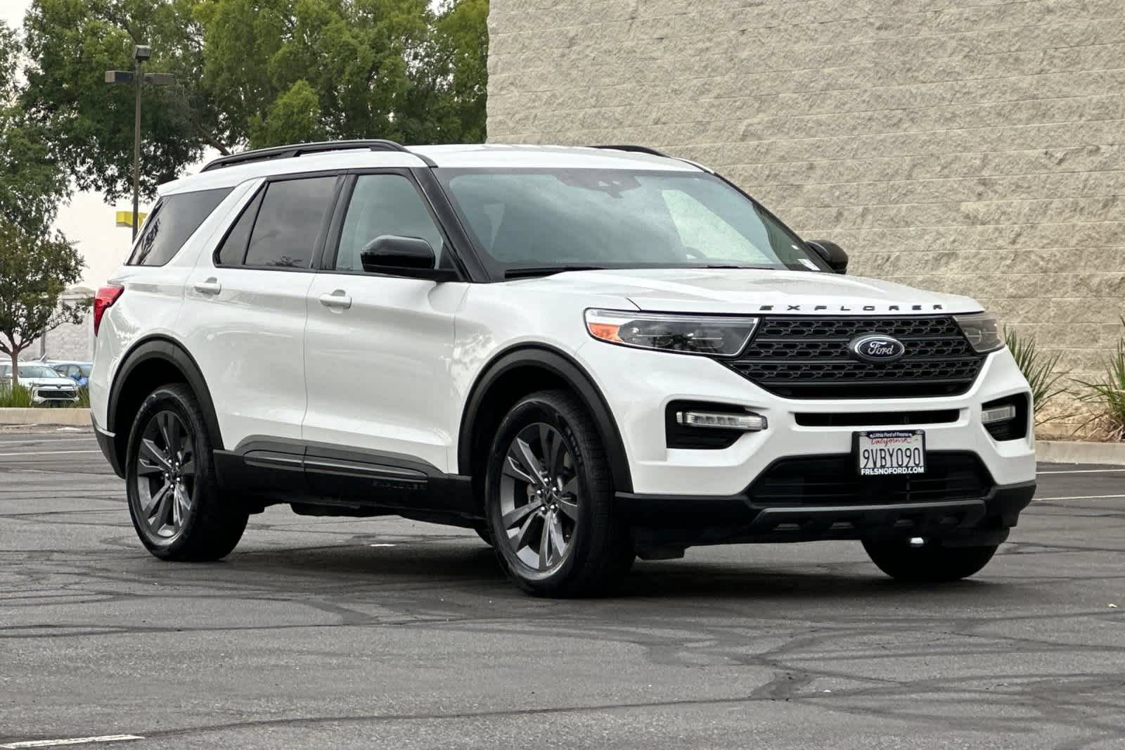 Certified 2023 Ford Explorer XLT w/ Equipment Group 202A AWD/4WD image 10