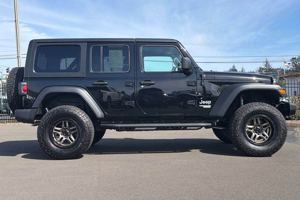 Used 2020 Jeep Wrangler Unlimited Sport S AWD/4WD image 2
