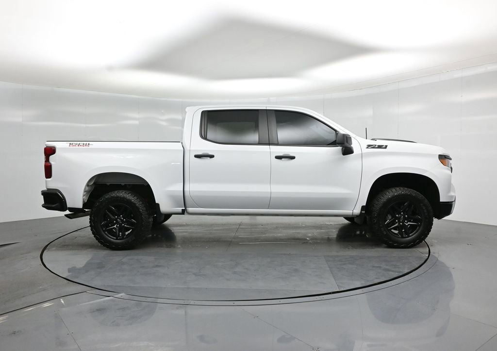 Used 2024 Chevrolet Silverado 1500 Custom Trail Boss w/ LPO, Dark Essentials Package image 10