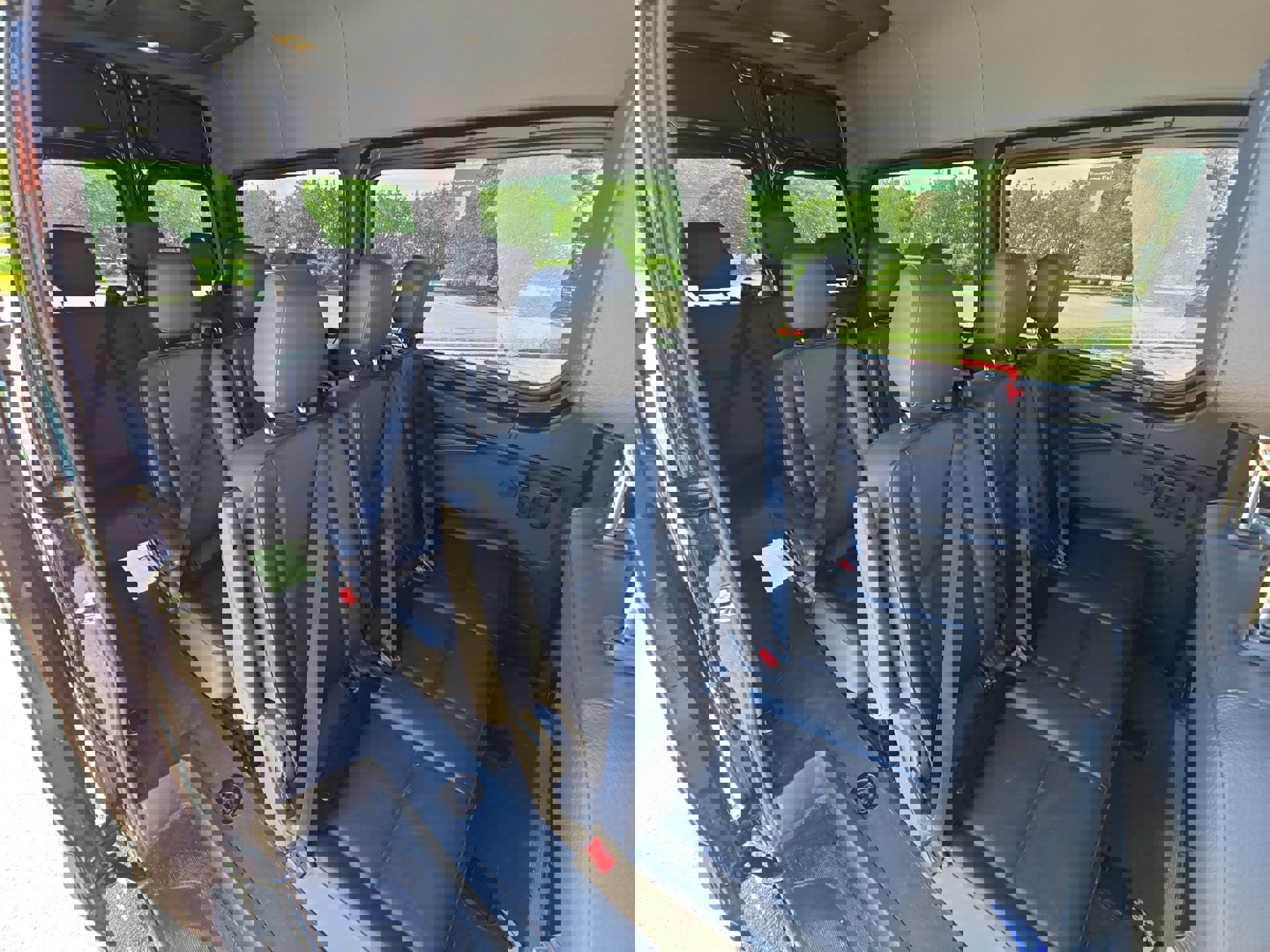 Used 2024 Mercedes-Benz Sprinter 2500 image 21