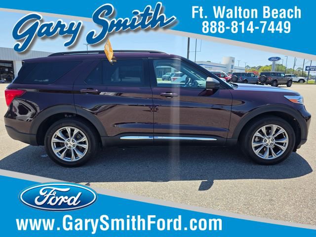 Certified 2023 Ford Explorer XLT w/ Equipment Group 202A AWD/4WD image 1