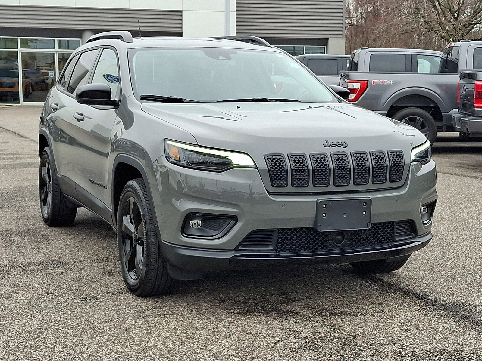Used 2023 Jeep Cherokee Altitude Lux w/ Lux Elite Package image 9