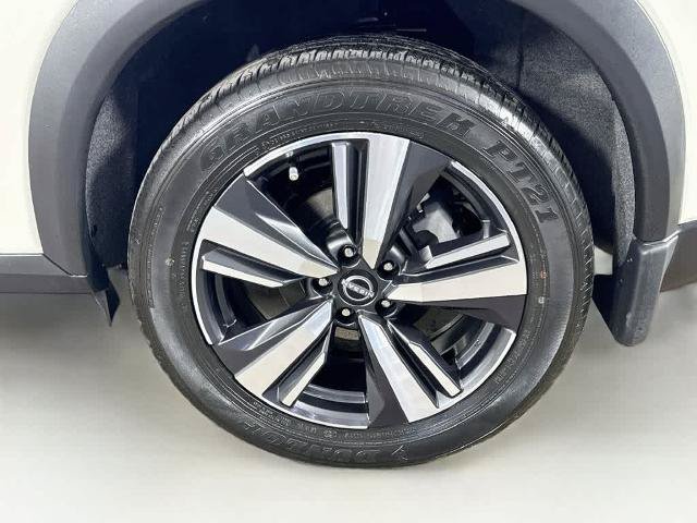 Used 2023 Nissan Rogue SL FWD image 8