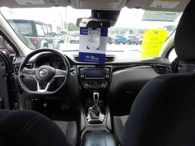 Used 2022 Nissan Rogue Sport SV FWD image 16
