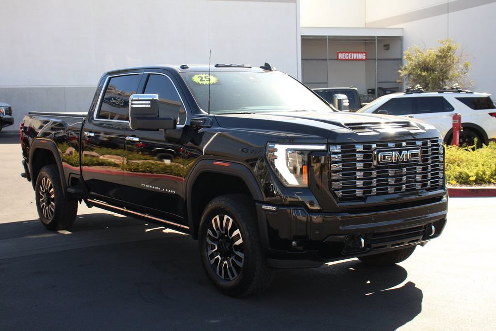 Used 2025 GMC Sierra 3500 Denali Ultimate AWD/4WD image 11