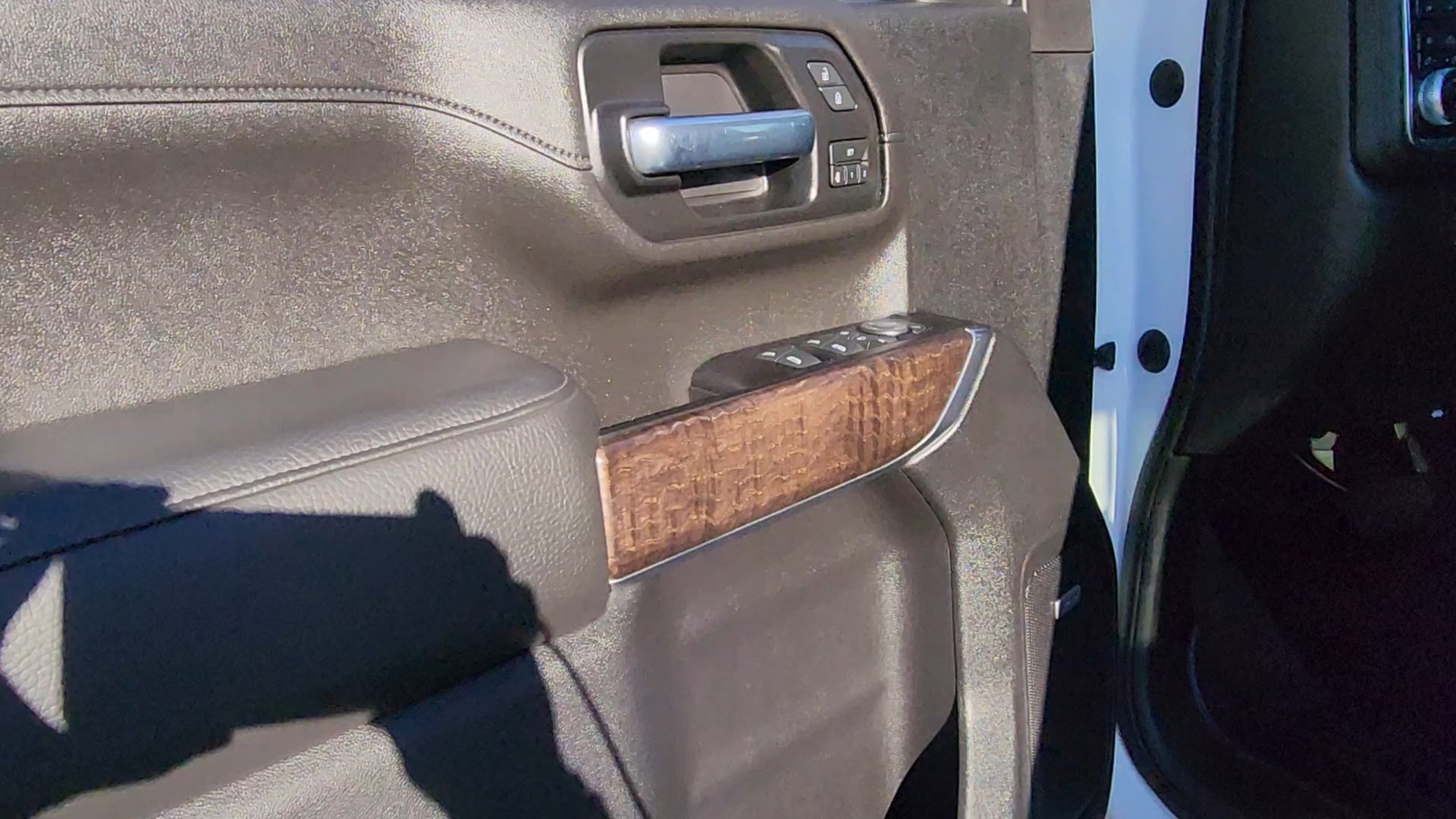 Used 2020 GMC Sierra 3500 Denali w/ Denali Ultimate Package image 18