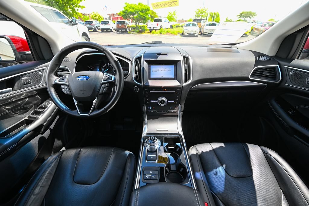 Certified 2019 Ford Edge Titanium w/ Equipment Group 301A AWD/4WD image 31