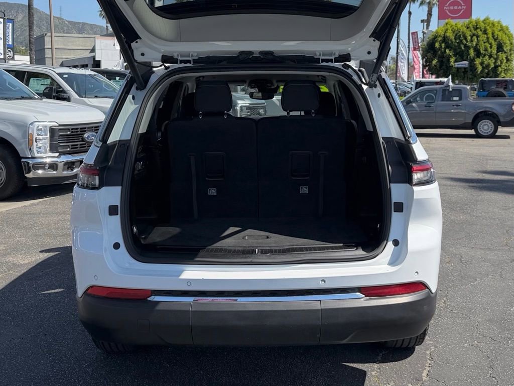 Used 2022 Jeep Grand Cherokee L Laredo w/ Luxury Tech Group I image 9