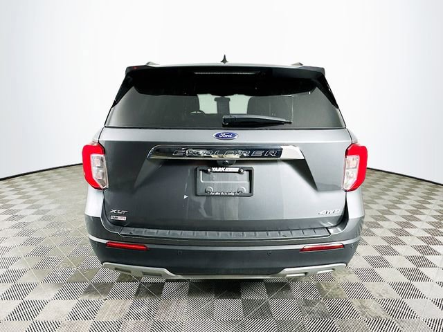 Certified 2022 Ford Explorer XLT w/ Equipment Group 202A image 10
