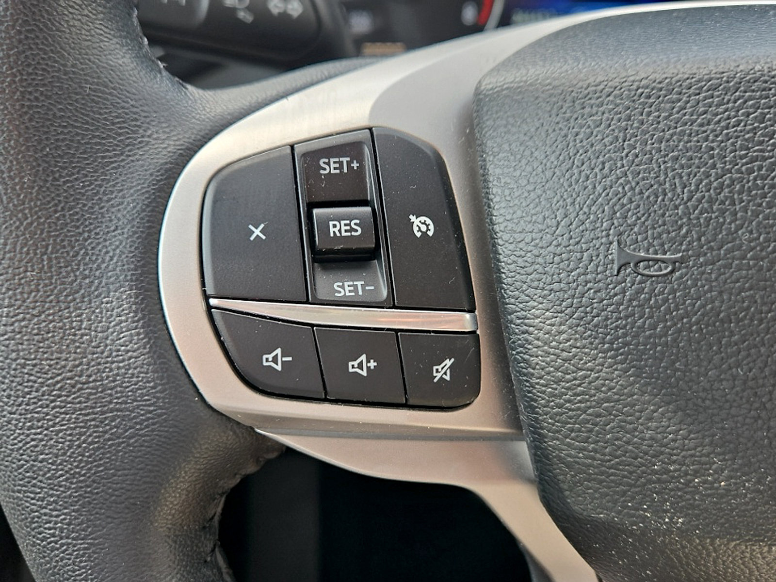 Certified 2023 Ford Explorer XLT AWD/4WD image 13