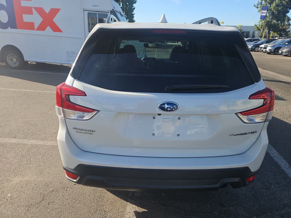 Used 2022 Subaru Forester Premium AWD/4WD image 6