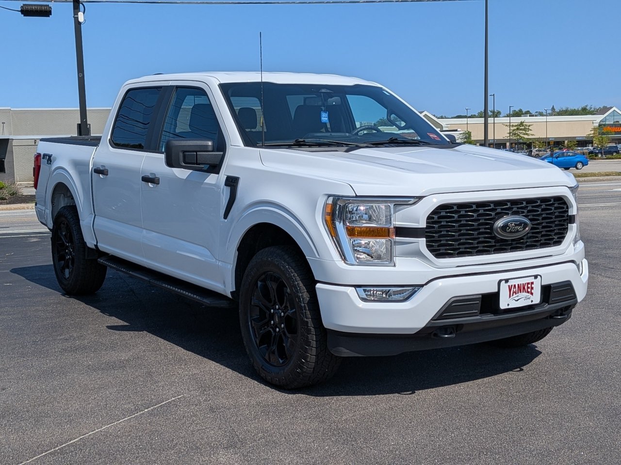Certified 2022 Ford F150 XL w/ STX Black Appearance Package AWD/4WD image 31