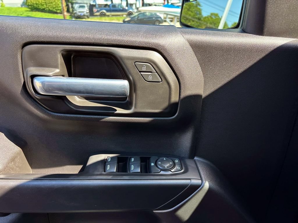Used 2021 Chevrolet Silverado 1500 Custom w/ Safety Confidence Package AWD/4WD image 17