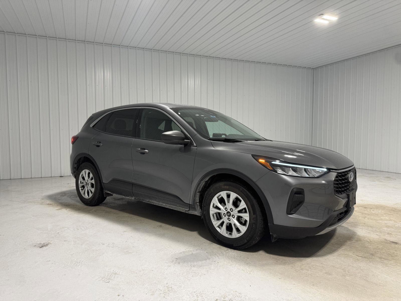 Certified 2023 Ford Escape Active w/ Cold Weather Package image 9