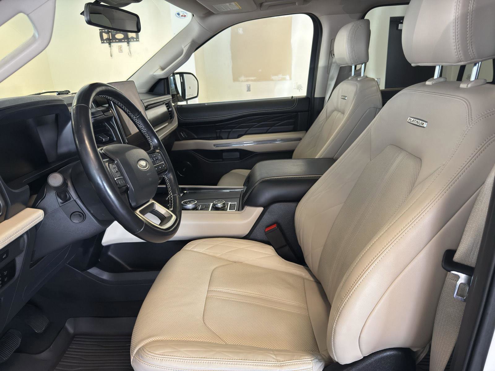 Certified 2024 Ford Expedition Max Platinum image 15
