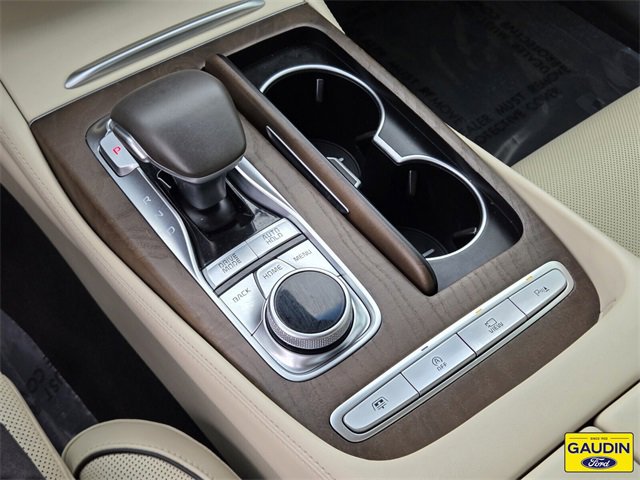 Used 2019 Kia K900 Luxury image 24