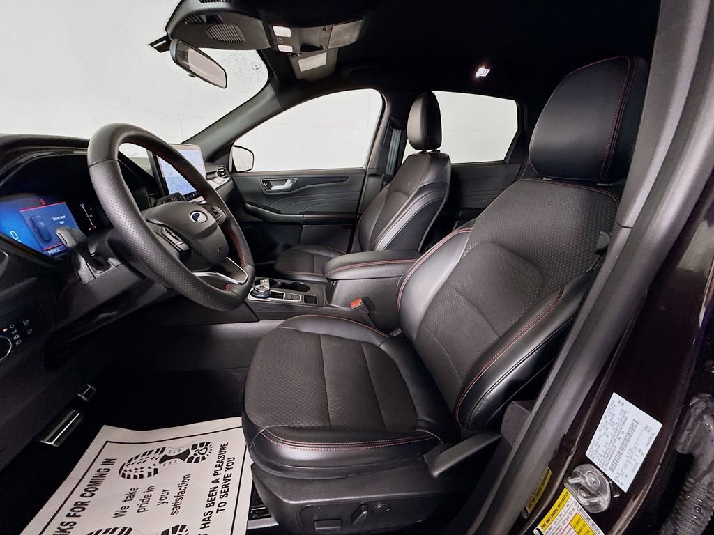 Certified 2023 Ford Escape ST-Line w/ Tech Pack #1 image 9