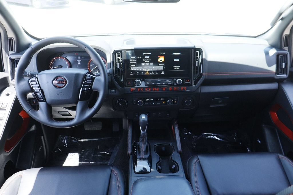 Used 2025 Nissan Frontier PRO-4X w/ Pro Premium Package AWD/4WD image 18