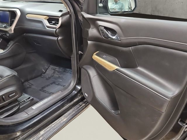 Used 2019 GMC Acadia Denali w/ Technology Package AWD/4WD image 17