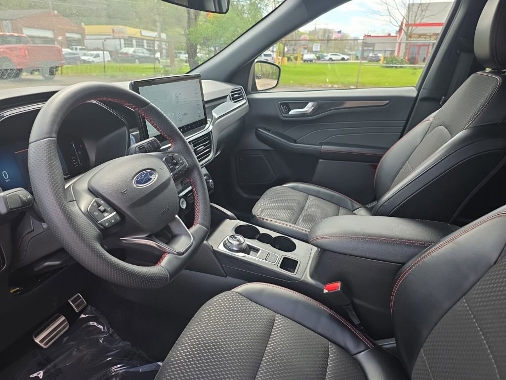 Certified 2024 Ford Escape ST-Line w/ Tech Pack #1 image 15