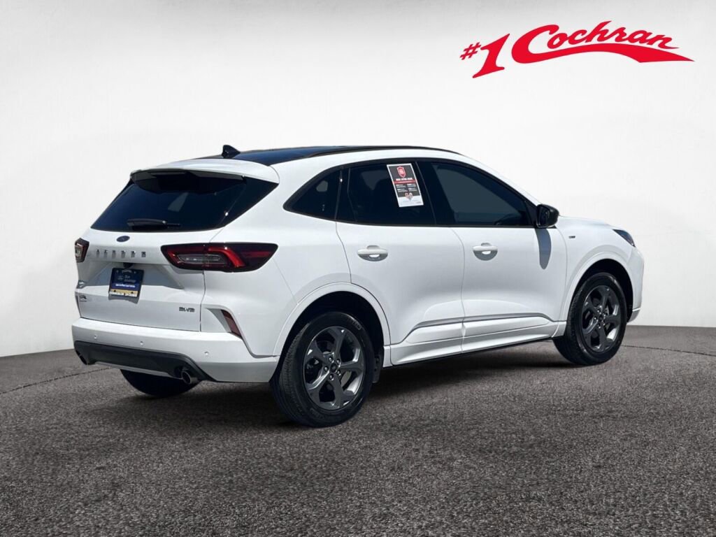 Certified 2023 Ford Escape ST-Line w/ Tech Pack #1 AWD/4WD image 7