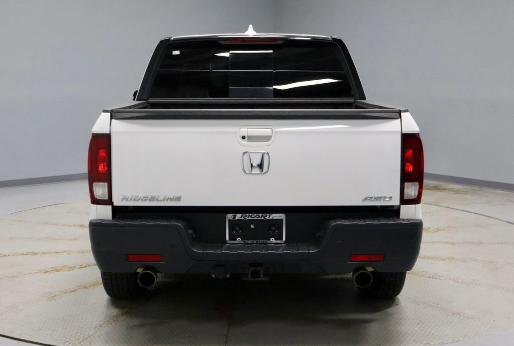 Used 2023 Honda Ridgeline Black Edition image 4
