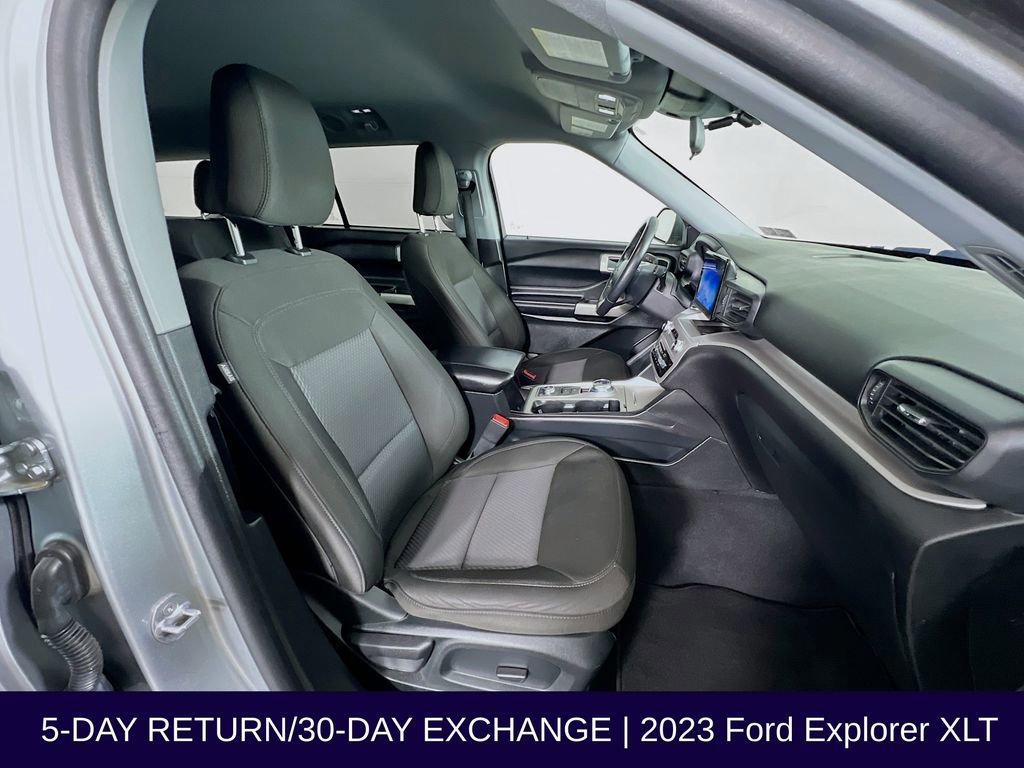 Certified 2023 Ford Explorer XLT image 33