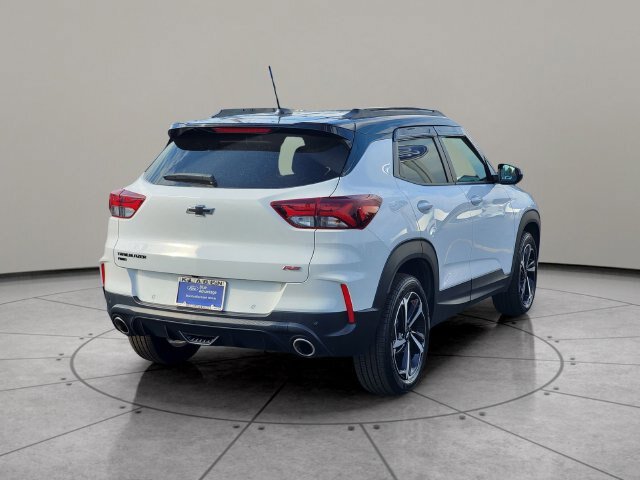 Used 2022 Chevrolet TrailBlazer RS w/ Sun and Liftgate Package AWD/4WD image 11