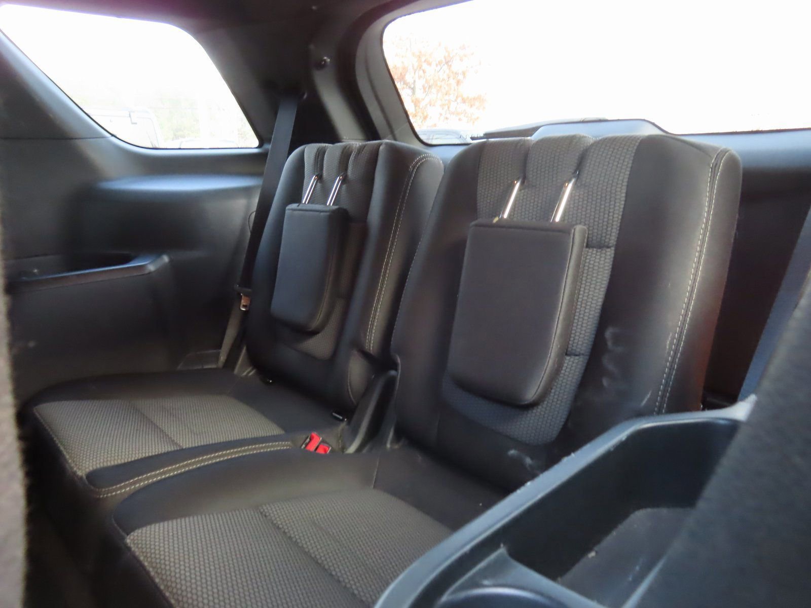 Certified 2018 Ford Explorer XLT w/ Equipment Group 201A image 27