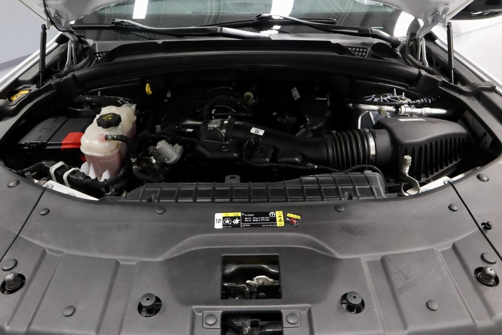 Used 2024 Jeep Grand Cherokee Altitude AWD/4WD image 17