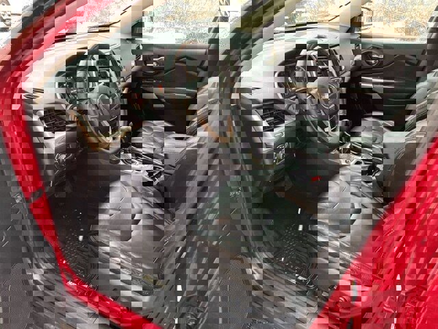 Used 2017 Jeep Cherokee Latitude w/ True North Edition image 14