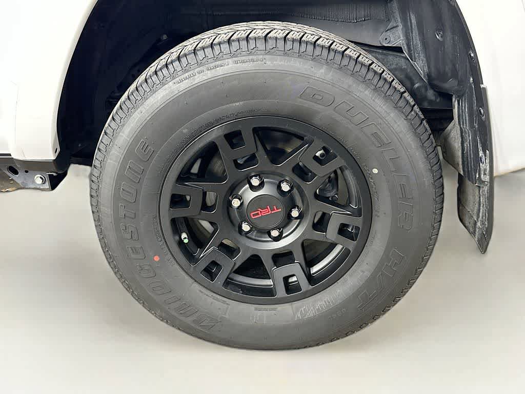 Used 2021 Toyota 4Runner Venture w/ Moonroof Package AWD/4WD image 7