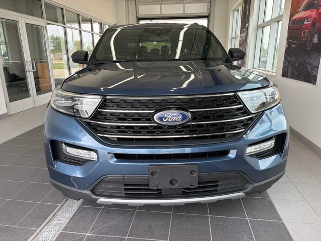 Certified 2020 Ford Explorer XLT w/ Equipment Group 202A AWD/4WD image 2