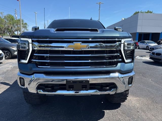 Used 2025 Chevrolet Silverado 2500 LTZ AWD/4WD image 12