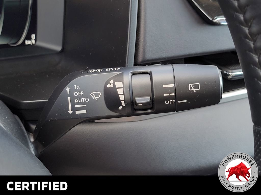 Used 2023 Mitsubishi Outlander SE image 32